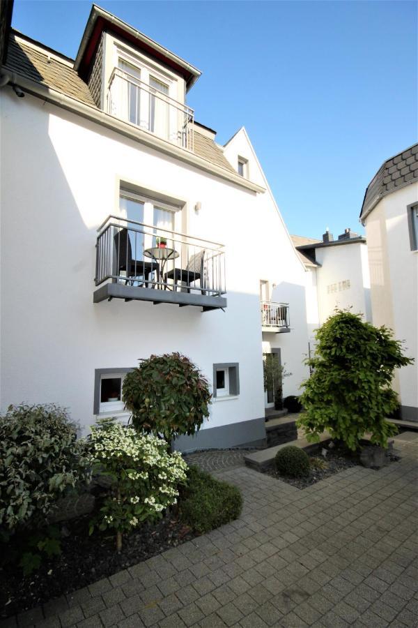 Feriendomizil Am Lindenplatz Hotel Bullay Exterior photo